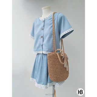 Set Đồ nữ Áo Viền Ren Cúc Vân Gỗ Kèm Chân Váy Ngắn Hb.studio S138