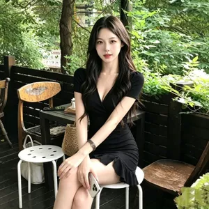 Ngọt Ngào Thoáng Mát Hot Girl Thiết Kế Phong Cách Váy Niche Nữ Mùa Hè Phong Cách Mới Cổ Chữ V Đen Slim fit Hip-Wrap Xù Thiết Kế Đuôi Cá Mỏng Hơn Nhìn Phong Cách Sang Trọng Phong Cách Hot Phong Cách Hàng Ngày Mặc Quần Áo Nữ