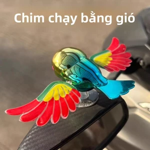 Chim trang trí vỗ cánh xe điện: dán gương, taplo, mũ bảo hiểm. Độc đáo, gặp gió vỗ cánh.