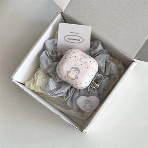 Vỏ tai nghe hình chim cánh cụt chấm bi có sẵn Thích hợp cho vỏ tai nghe Airpodpro3 Mặt dây chuyền tai nghe phong cách Hàn Quốc Thích hợp cho Airpods4 Sốc trọn gói @