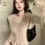 Áo len dài tay cổ chữ V dáng ôm, phong cách hot girl Hàn Quốc