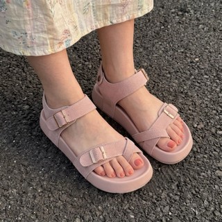 Quai Hậu Nữ IGU sỏ ngón  da mềm cao 3cm có khóa tăng giảm mũi tròn trẻ trung năng động.