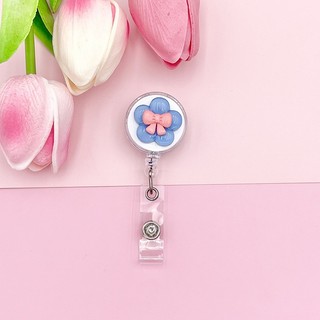 Móc - Kẹp bảng tên HSSV, nhân viên có thể kéo dãn - yoyo charm bông hoa M02