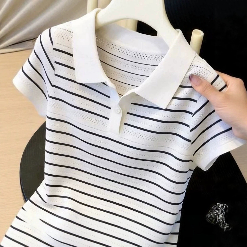 Nữ Mùa Hè Phong Cách Mới Nhất Ice Silk Pháp Sọc Cổ POLO Áo Len Tay Ngắn | Áo ve áo mỏng vừa vặn rỗng, dáng ôm hơn Tính khí phù hợp