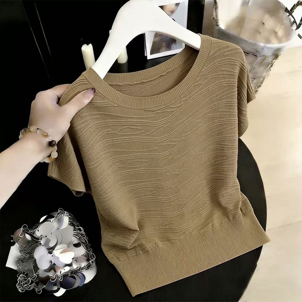Áo len ngắn tay bằng lụa băng bán chạy nhất mùa hè dành cho nữ | Thanh lịch Top Slim-fit Slimer Look Thời trang, Áo thun phù hợp thời trang phong cách Hàn Quốc