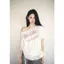 2025 Phong Cách Mỹ Hot Girl Thiết Kế Sense Ren Ba Chiều In Hình Ngang Vai Ngắn Tay Áo Thun Nữ Rời Dây Top 5.19