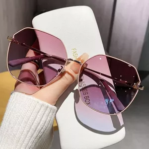 Kính râm lái xe cao cấp 2026 Kính râm phong cách mới Chống tia cực tím dành cho nữ có thể được trang bị kính cận thị với độ 26.3.22