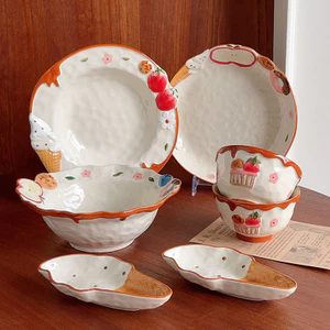 Bát gốm sứ họa tiết kem dâu tây cao cấp, Bát mì ống, Thiết kế dập nổi bắt mắt