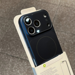 Ốp điện thoại di động từ tính kính Corning mờ cửa sổ lớn cho iPhone17 Pro Max 16 15 14 13 12 11 Pro Max bảo vệ camera chống sốc chống rơi mặt sau cứng