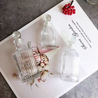Chai thủy tinh mini có nắp, nắp cổ, dập nổi, đựng tinh dầu/nước hoa, phong cách châu Âu retro, WCSA