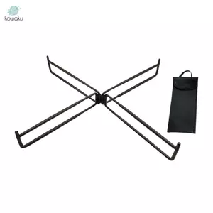 Giá đỡ hộp làm mát tiện lợi với chân đế gấp gọn và khung hỗ trợ ổn định, phù hợp để giá đỡ vali