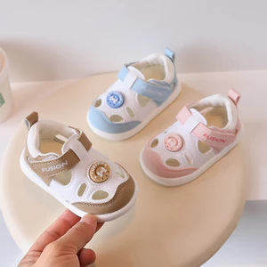 Giày Sandal Đế Mềm 2025 Giày Chức Năng 1-3 Tuổi Chống Trơn Trượt Baotou Bé Trai Bé Gái Da Thoáng Khí Tập Đi