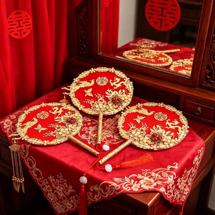 Quạt tay cưới hỏi phong cách trung quốc dành cho tân nương Phụ kiện lễ cưới, Quạt cô dâu, Thủ công