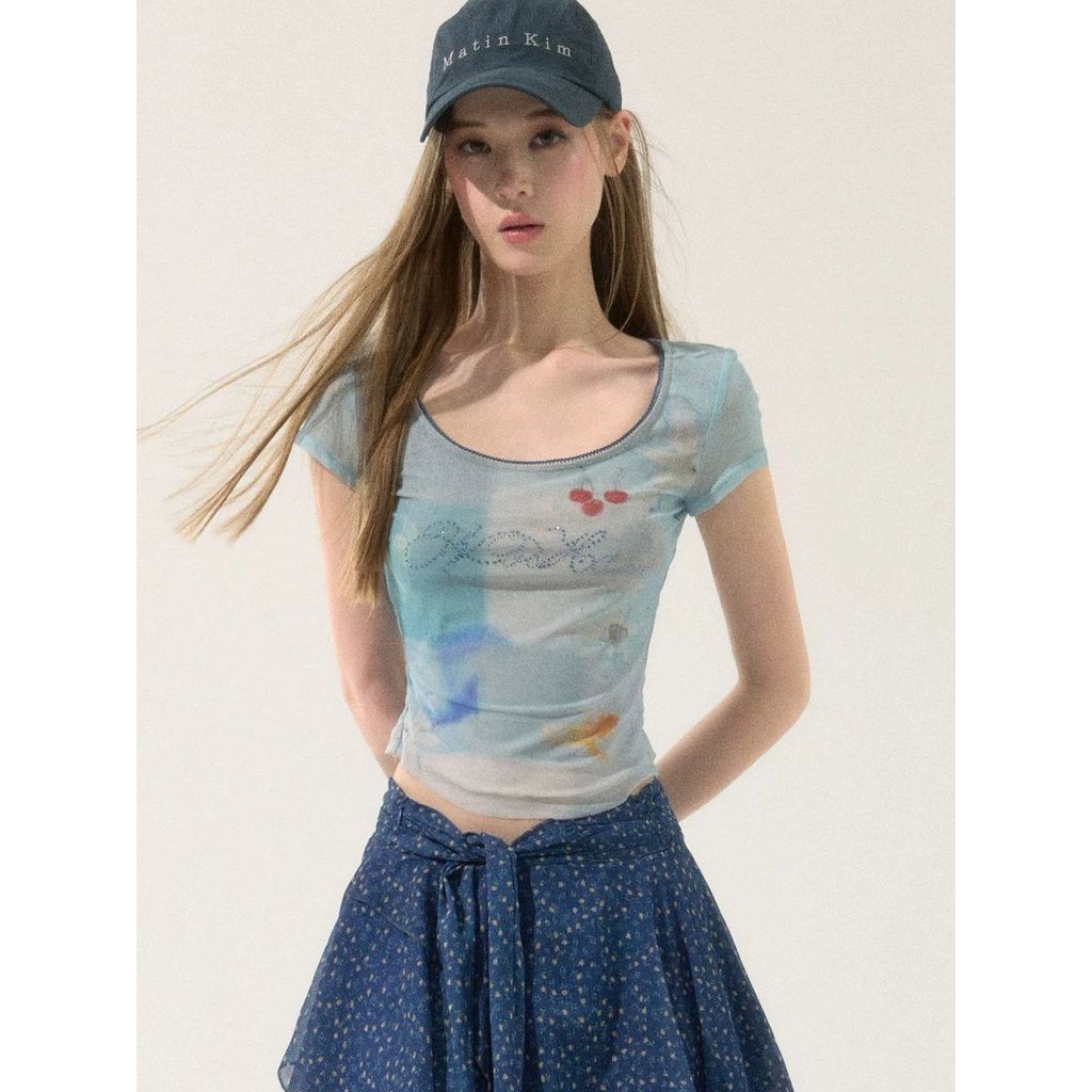 Milyfashion Phiên Bản Hàn Quốc Mùa Hè 2026 Phong Cách Mới Cổ Chữ U Lớn Màu Sắc Tương Phản Kim Cương Ren In Slim-fit Áo Thun Tay Ngắn Mỏng Ngắn Top TULU