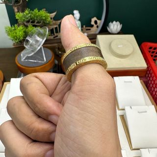 Nhẫn Trầm Càng Long - Bọc Vàng 8K - Trầm Hương Tự Nhiên  - đeo ngón cái - Đo size Nhẫn theo ảnh