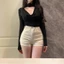 Feng Đáy Quần Short Denim Nữ Màu Be 2026 Có Đáy Quần Chặt Cao Cấp Quấn Mông Quần Siêu Ngắn Nóng 5.12