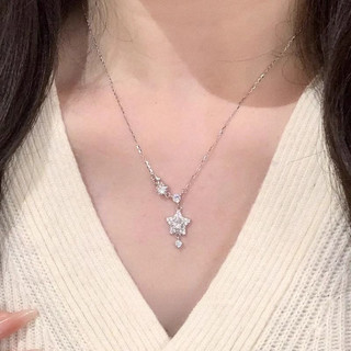 Vòng cổ ngôi sao bạc lấp lánh với kim cương hình chữ Y, thiết kế sang trọng, phù hợp cho người phụ nữ và cô gái ngọt ngào.