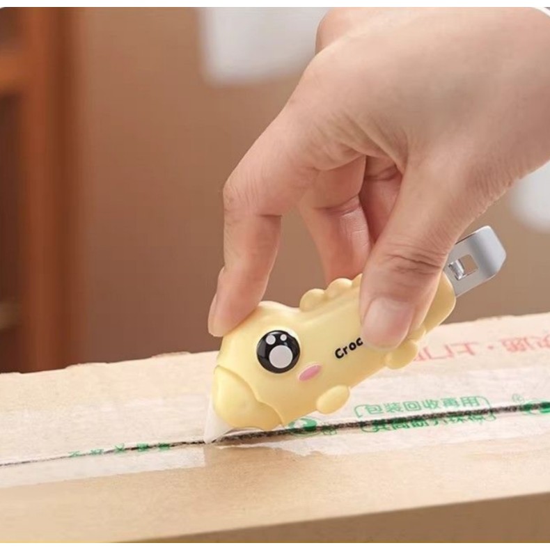 Dụng cụ mở nắp chai 2 trong 1 từ tính mới Hoạt hình sáng tạo Hộp mở nắp chai thuốc