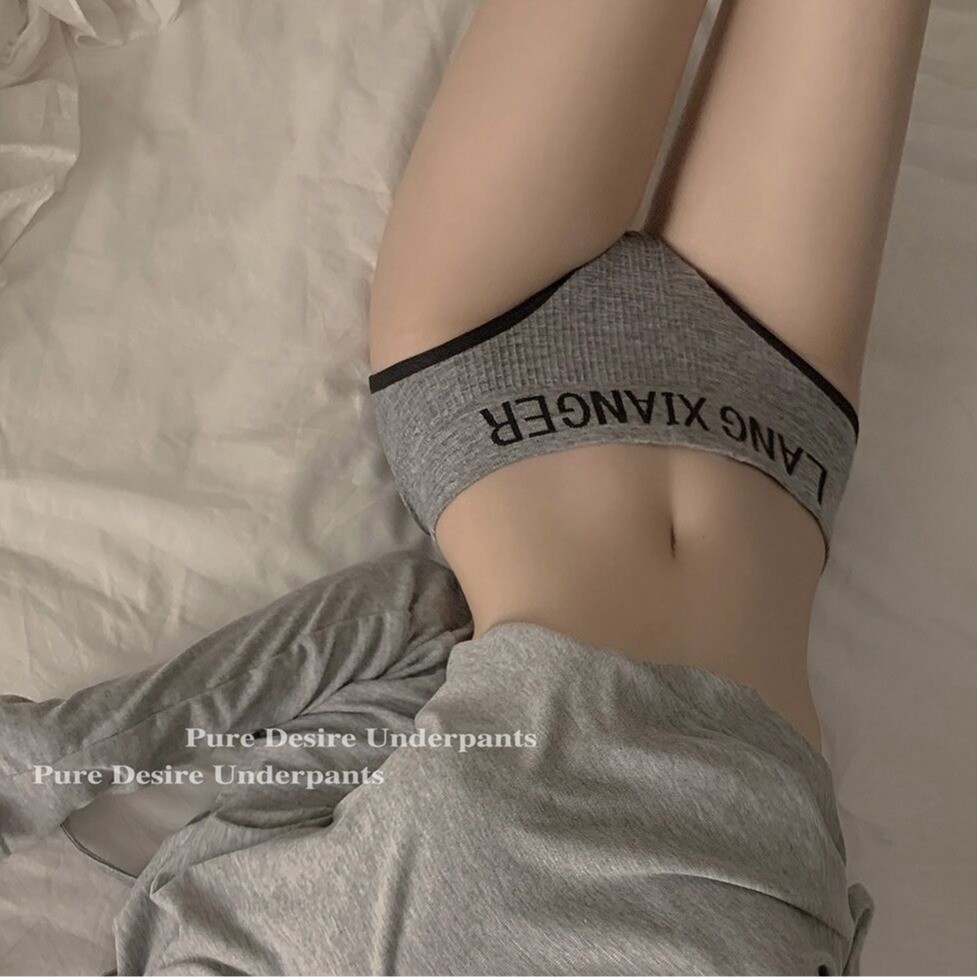 Nhật Bản Thoải Mái Màu Trơn Gợi Cảm Quần Lót Chữ Ren Mùa Thu Cotton Nguyên Chất Bé Gái Giữa Eo Quần Đùi Nữ Tên Vải: Thương Hiệu Cotton: An Rouxiang Mã Số: Lanxianger Vải Đếm: 30 Miếng Chức Năng: Dệt Hông: Đan Đóng Gói Mẫu: Có hỗ trợ túi OEM: Không hỗ trợ