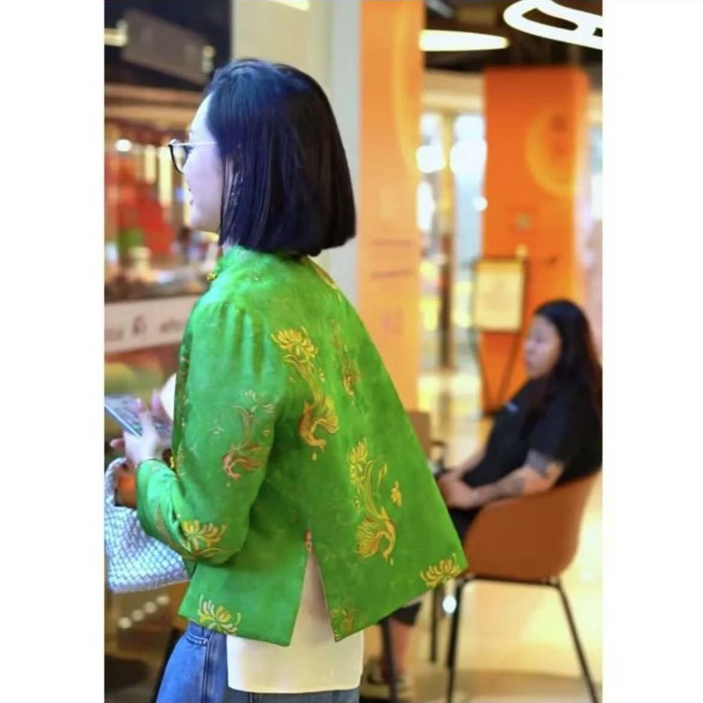 Áo khoác phong cách Trung Hoa mới với họa tiết chim phượng hoàng cải tiến, chất liệu sang trọng và khóa kéo chắc chắn