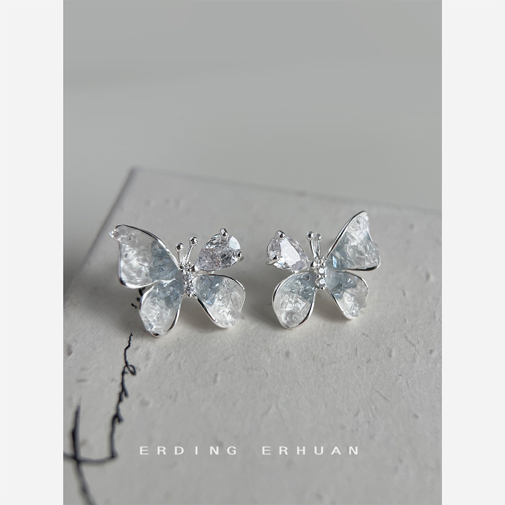 Bông Tai Bướm Bạc 925 với Kim Zircon và Thủy Tinh Pha Lê Màu Gradient - Style Thanh Lịch và Ngọt Ngào Mori