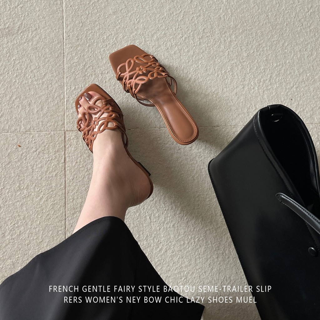 KD 2026 Phong Cách Mới Nêm Gót Chân Rỗng Nữ Cao Gót Sandal Nữ Sang Trọng Ngón Chân Vuông Mở Ngón Chân Lười Thời Trang Dép