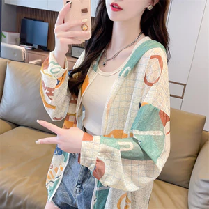 Áo khoác chống nắng mỏng thoáng khí bằng lụa băng ngoài trời dành cho nữ, dáng rộng vừa vặn, áo khoác cỡ lớn
