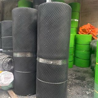 Cao 1M dài 15M Lưới mắt cáo xanh, đen( Hàng loại A) lưới lót sàn gà vịt. Làm chuồng trại nuôi gà nuôi vịt