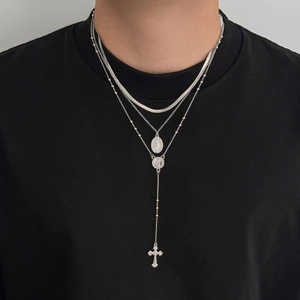 Vòng cổ nhiều lớp hông Unisex - Dây chuyền nhiều lớp màu bạc - Mặt dây chuyền chữ thập & tôn giáo kim cương - Có thể điều chỉnh 51-60cm - Thời trang dạo phố hợp thời trang