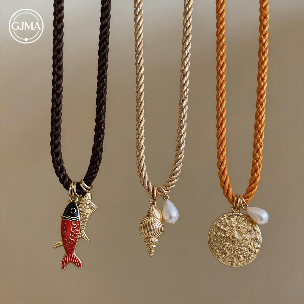 Kim Loại Nhỏ Cá Nhăn Vòng Cổ Tròn Niche Phong Cách Kỳ Nghỉ Choker Thiết Kế Cảm Giác Phụ Kiện