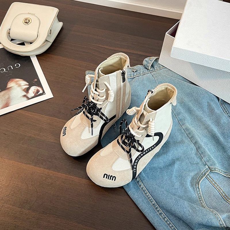 ✨Spot】Giày bốt Martin nữ tăng chiều cao trong vòng 4.5cm/Cao Cấp Giày Bốt Ngắn Thời Trang Ngoài Trời