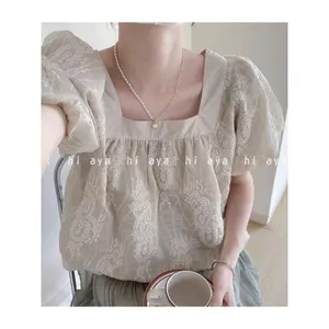 Thiết kế áo sơ mi nhỏ giảm tuổi tươi mát Cảm giác cổ vuông Công nghiệp nặng Áo sơ mi ren thêu dáng rộng