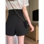 2024 Quần Short Chữ A Eo Cao Thiết Kế Sense Hakama Thời Trang Ôm Hơn Nhìn Đen Rộng Quần Thường Ngày 5.12