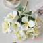 Hoa giả Lily nhân tạo có thân cây Bó hoa thực tế Mùa xuân Hoa giả để trang trí hoa