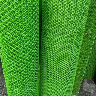 Cao 1M dài 15M Lưới mắt cáo xanh, đen( Hàng loại A) lưới lót sàn gà vịt. Làm chuồng trại nuôi gà nuôi vịt
