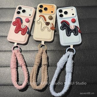 Ốp Điện Thoại Thích Hợp Cho iPhone X XS XR XSMAX 11 12 13 14 15 16 17 Pro max Plus Air Năm Mới Dễ Thương Thêu Ba Chiều Dây Xích Pony Chống Sốc Chống Sốc Vỏ Bảo Vệ Bao Gồm Tất Cả AT8N