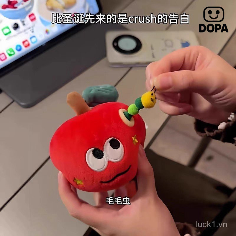 Spike Price Apple Caterpillar Mặt Dây Chuyền Sang Trọng Búp Bê Dễ Thương Sâu Dài Hòa Bình Trái Cây Móc Khóa Ẩn Nhẫn Quà Tặng Bất Ngờ