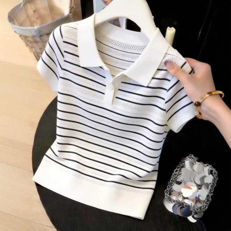 Nữ Mùa Hè Phong Cách Mới Nhất Ice Silk Pháp Sọc Cổ POLO Áo Len Tay Ngắn | Áo ve áo mỏng vừa vặn rỗng, dáng ôm hơn Tính khí phù hợp