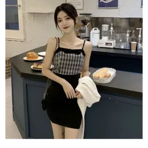 Năm Phong cách mong muốn thuần khiết Váy đeo chéo nhỏ tinh tế Slim-fit Ôm dáng hơn Váy ngắn nhỏ Tính khí Váy mùa hè Phong cách nữ thần