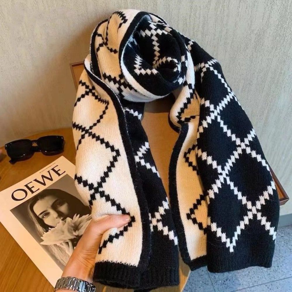 Khăn Quàng Cổ Argyle Len Dệt Kim Họa Tiết Ô Trám Vintage Hàn Quốc Giữ Ấm Mùa Đông Dày Dặn Cao Cấp