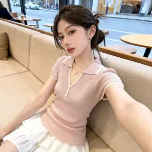 Áo thun ngắn tay dệt kim màu tương phản kiểu Pháp dành cho nữ Mùa hè Phong cách mới Slim-Fit Slimmer Look Áo sơ mi nhỏ hàng đầu độc đáo
