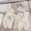Kem Trắng Hoa Ruffle Crew Tất, Tất Cotton Viền Ren Dễ Thương Cho Nữ