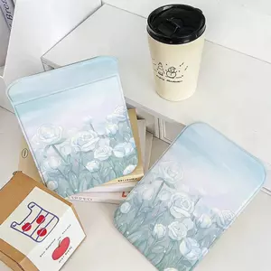 Gương gấp họa tiết hoa hồng trắng, gương trang điểm thanh lịch