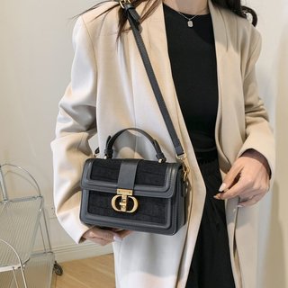 Túi vuông nhỏ sang trọng nhẹ cổ điển mới chất lượng cao