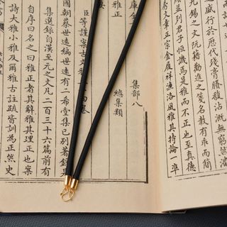 Dây Cao Su 5 đốt- Dây Dù Thái 5 đốt- Bọc Vàng 8K - Trầm Hương Yên Lộc (Mua một, tặng một hộp nhung)
