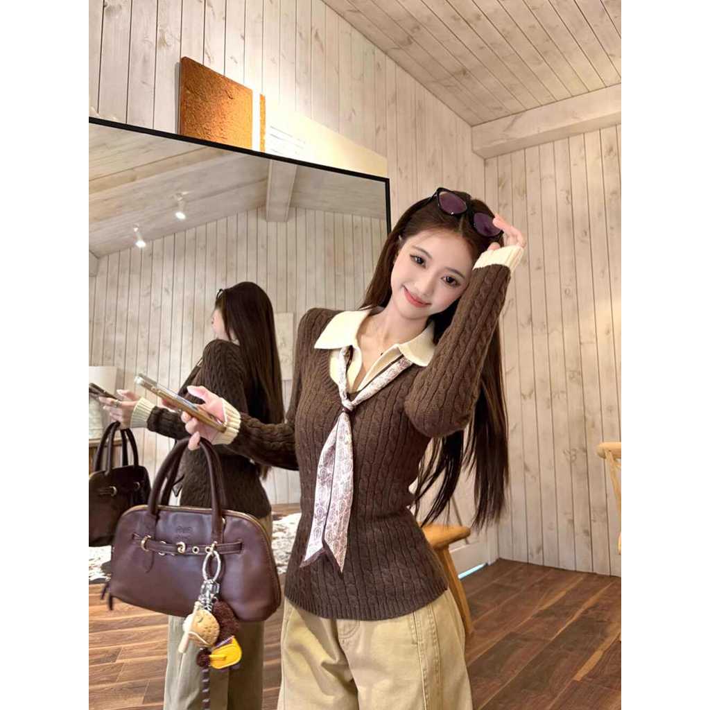 Thiết kế áo len hai mảnh dệt kim nữ, màu cà phê retro, tay dài, phù hợp mùa đông