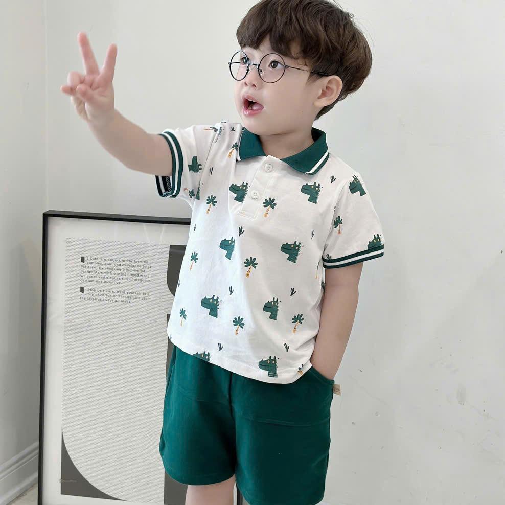 Bộ quần áo POLO IN KHỦNG LONG QUẦN XANH CHO BÉ TRAI,  Bộ quần áo chất COTTON thoải mái cho bé