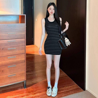VM-Váy sát nách body Đầm ba lỗ dệt kim nữ mongtoghi kẻ ngang kiểu cổ tròn dáng ôm phong cách