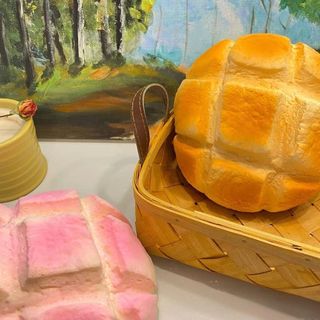 SENRTY Bánh mì Fidget giác quan, Trang trí bánh mì tăng chậm Đồ chơi mực, Đồ trang trí máy tính để bàn Quá khổ Mô phỏng Quả dứa thực tế Bun Squishy Quà tặng sinh nhật