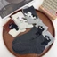 Tất thoải mái từ cotton với thiết kế hình mèo lười đáng yêu ở giữa, chống trượt tốt - Phù hợp công việc/trường học/gia đình - Quà tặng lý tưởng cho fan hâm mộ mèo
